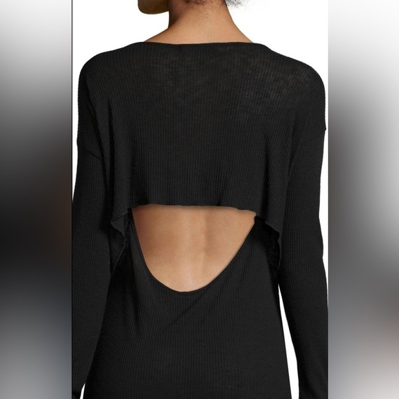 𝅺RAG n’ Bone Jean “Jones” Deep V Ribbed Top with Cut‎ Out in Back Size Large - Picture 1 of 12